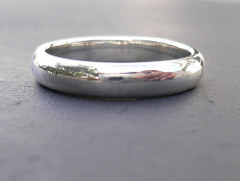 Ezüst gyűrűk emlékezetes lánykéréshez